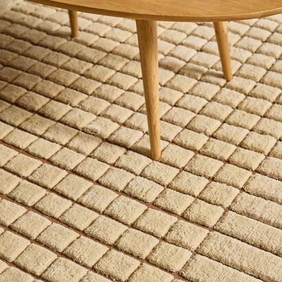 Gerda Hand Knotted Rug - Butter Cream / 300x400